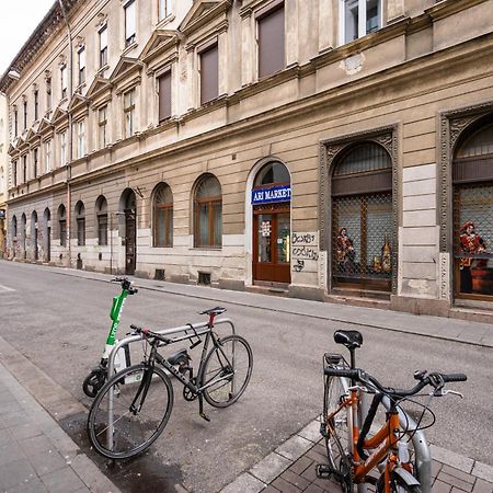 D24 - Historic Quarter Design Loft - Best Location By Bqa Budapeszt Zewnętrze zdjęcie
